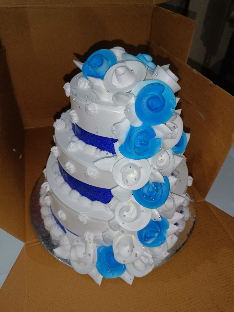 Vanilla Cake 4 Pound