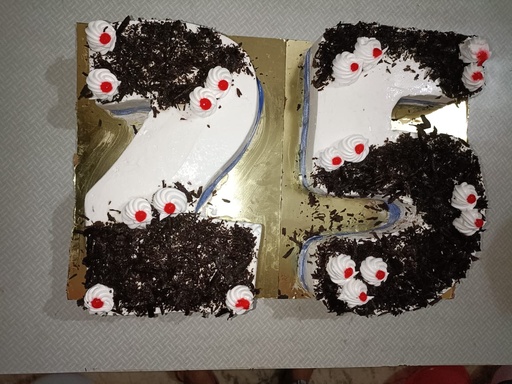Black forest Cake 8 Pound