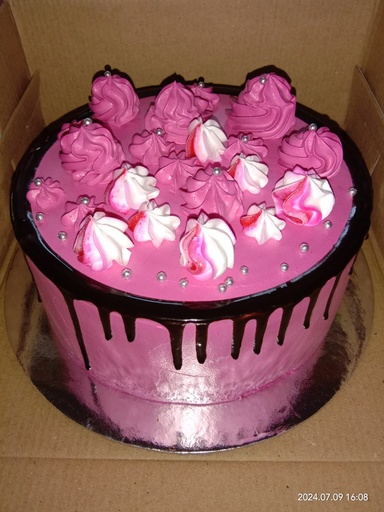 Strawberry Cake 1 Pound